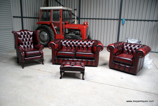 2 Seater Chesterfield Sofa 2 Moy Antiques   DSC03523.JPG