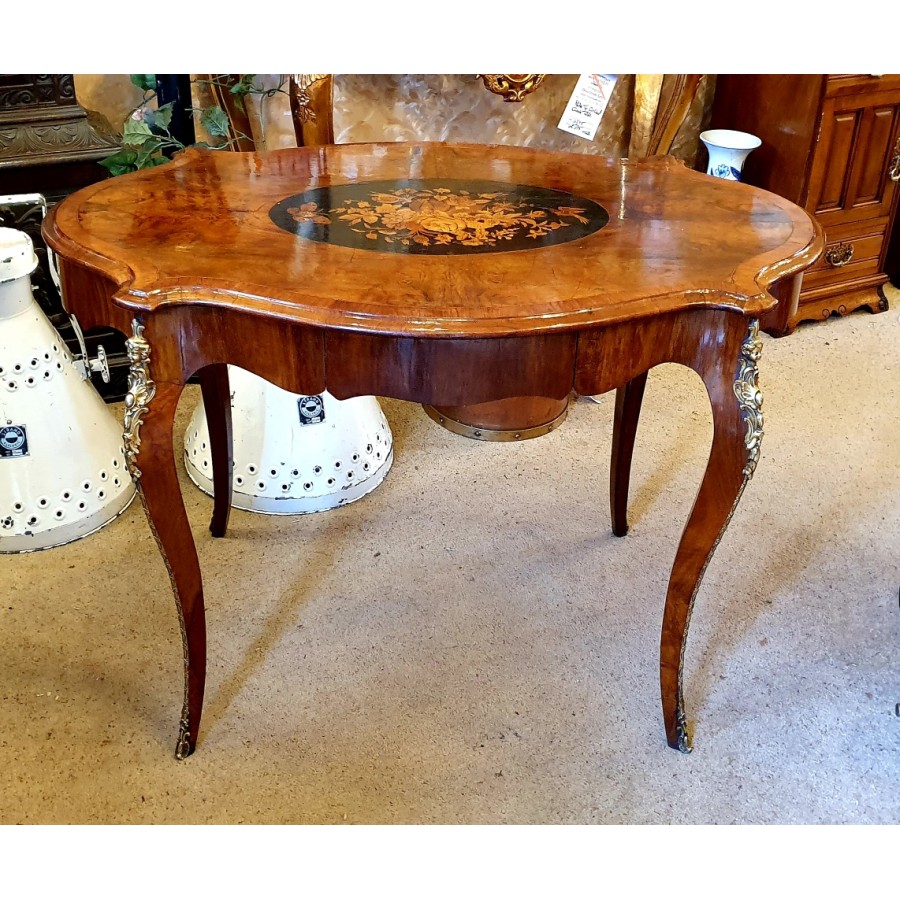 French Victorian Table