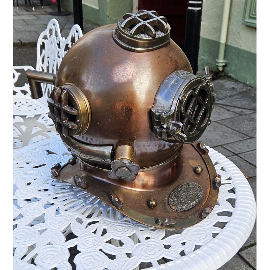 Divers Helmet