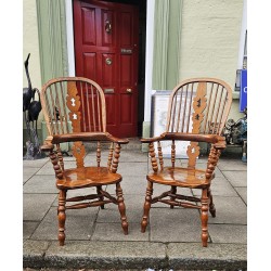 Windsor Chair Broad Arm 