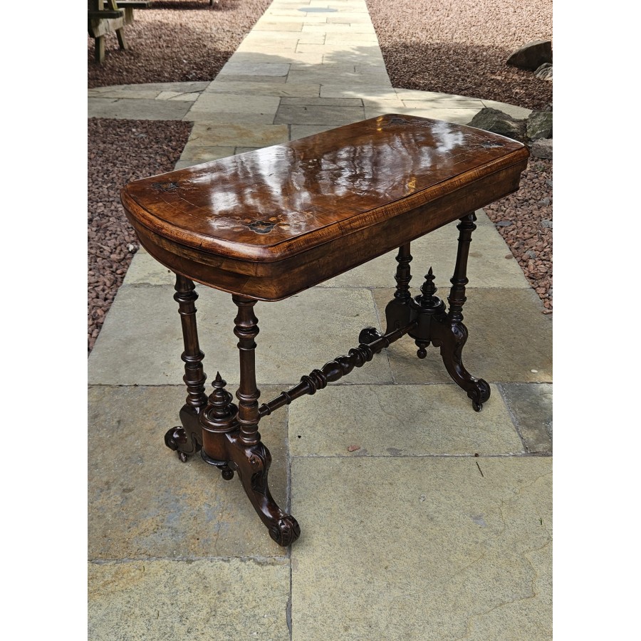 Console Games Table Walnut