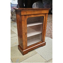 Walnut Pier Cab Victorian