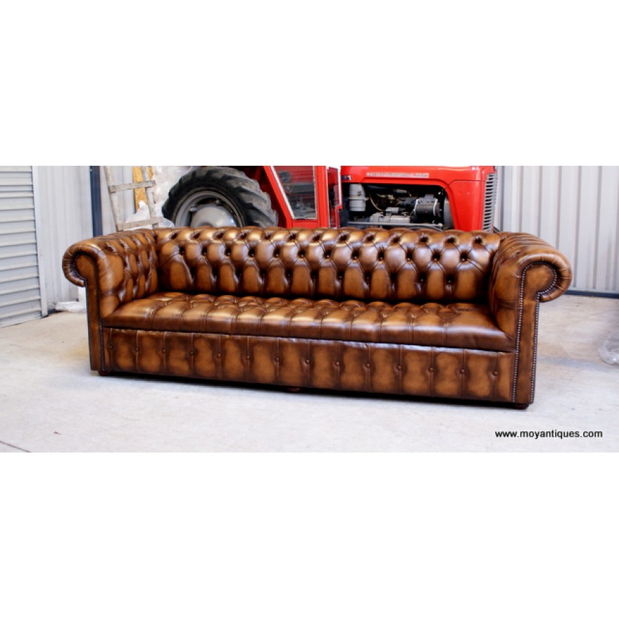 Chesterfield Sofa 4 seater Buttons
