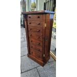 Wellington Chest