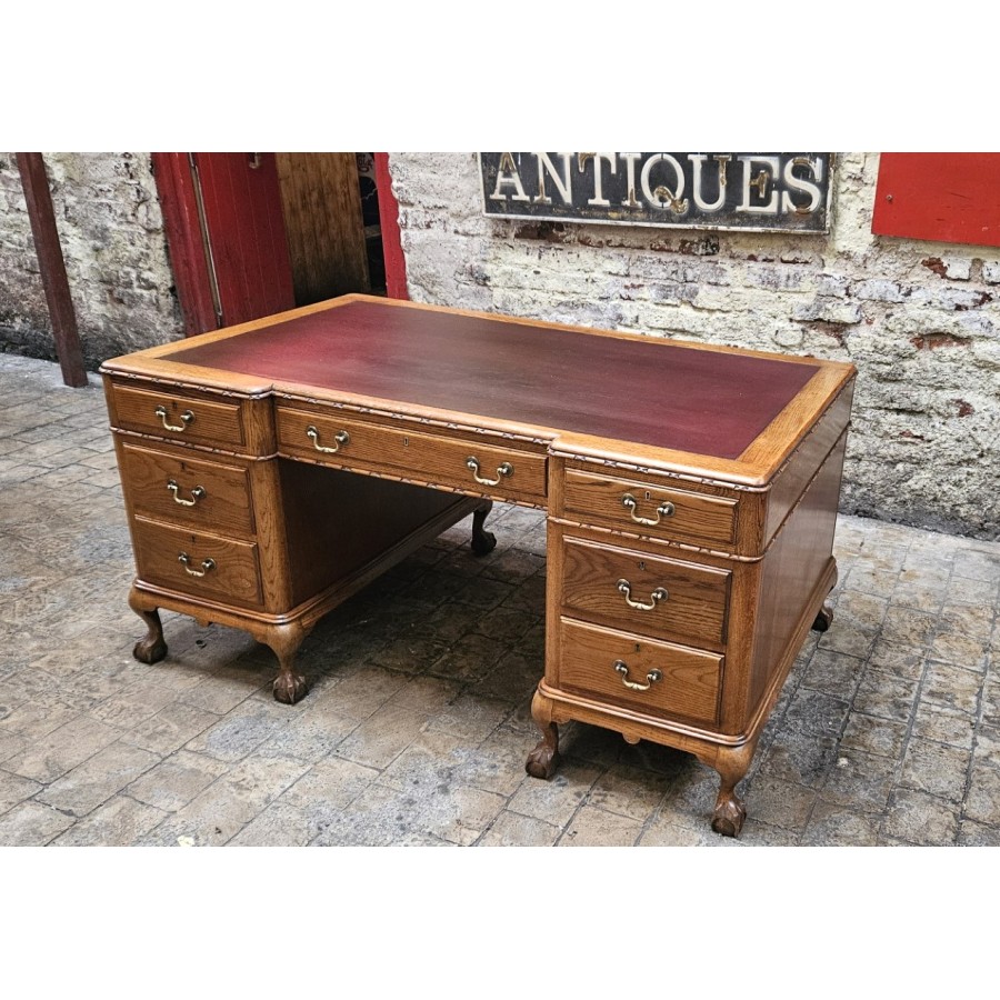 Oak Desk Victorian NOW SOLD