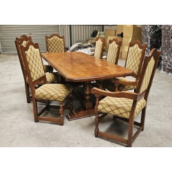 Oak Table and Chairs NOW SOLD