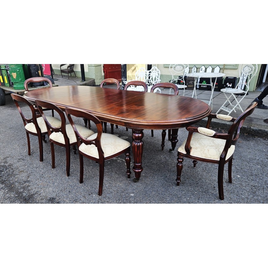 Dining Table & Chairs