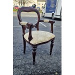 Dining Table & Chairs