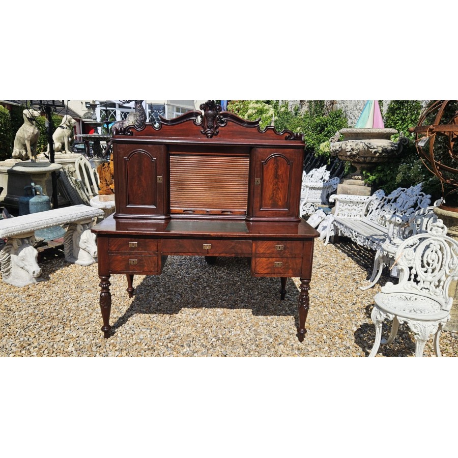 Correspondence Desk Clerks Desk
