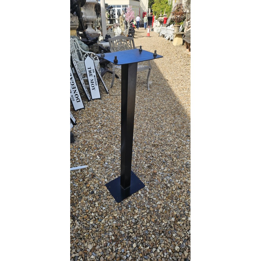 Post Box Stand 1